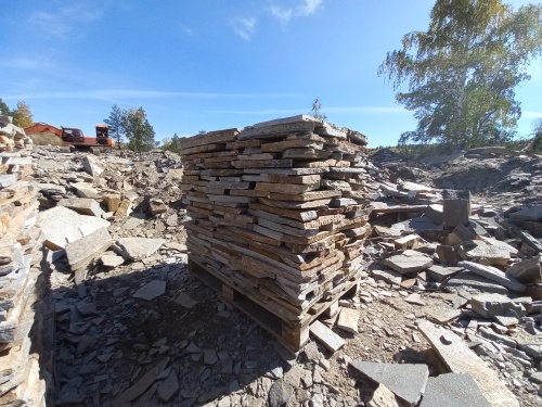 Плитняк златолит серебристый для мощения на бетон купить в Пушкино