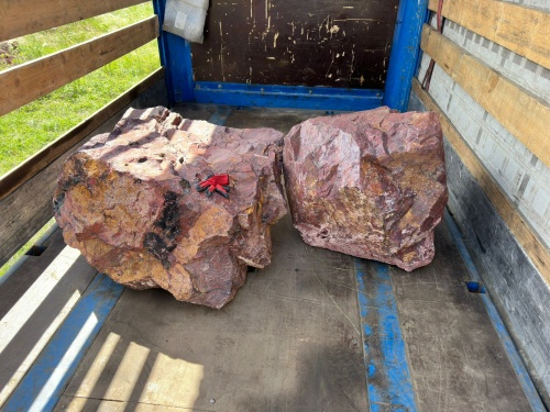 Ландшафтные глыбы красно-фиолетовые 200-1000 килограмм купить в Пушкино
