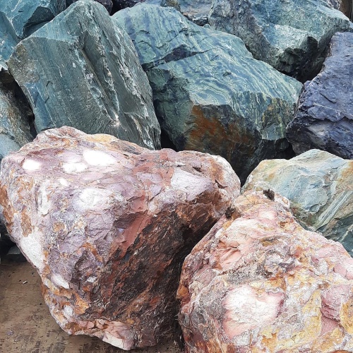 Ландшафтные глыбы красно-фиолетовые 200-1000 килограмм купить в Пушкино