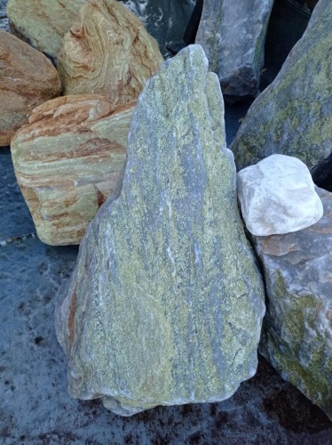 Златолит жёлтый, жёлто-зелёный глыбки и валуны для ланшафтного дизайна купить в Пушкино