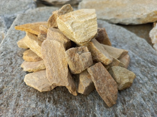 Златолит жёлтый декоративная каменная крошка купить в Пушкино