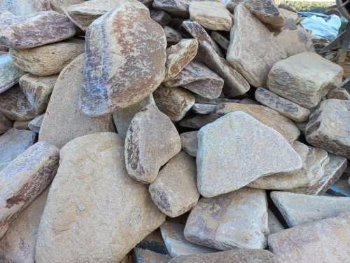 Златолит жёлтый, жёлто-зелёный глыбки и валуны для ланшафтного дизайна купить в Пушкино