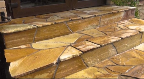 Плитняк златолит жёлтый золотистый для отмостки купить в Пушкино