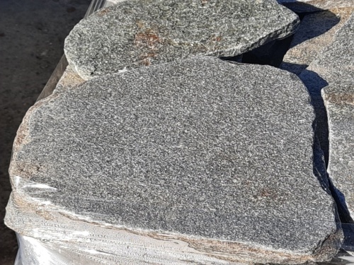 Златолит серебристый галтованный для лестниц купить в Пушкино