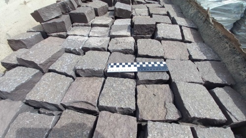 Лемезит колотая брусчатка 10 * 10 см. для парковки купить в Пушкино