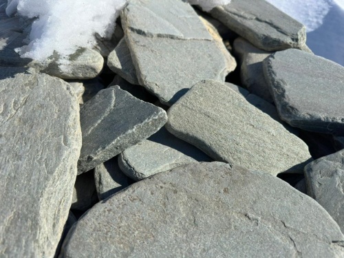 Плитняк златолит зелёный галтованный для цоколя купить в Пушкино